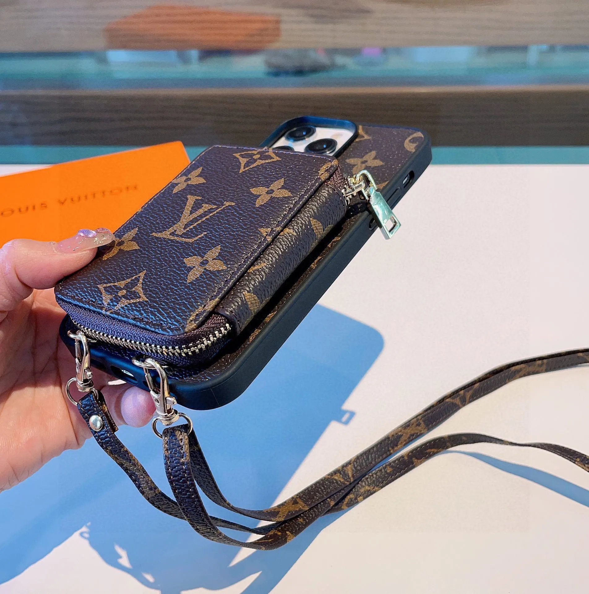 Louis Vuitton Crossbody Card Holder Ver.A — Photo 9