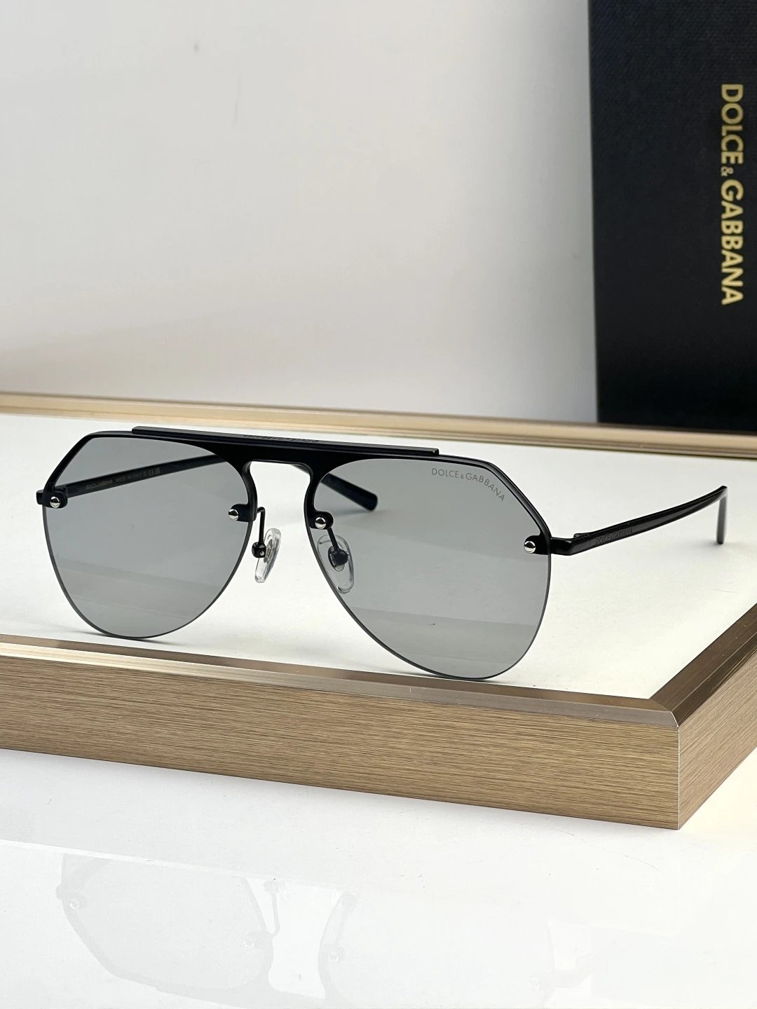 Dolce & Gabbana DG2213 Sunglasses 60-14-145 — Zdjęcie 5