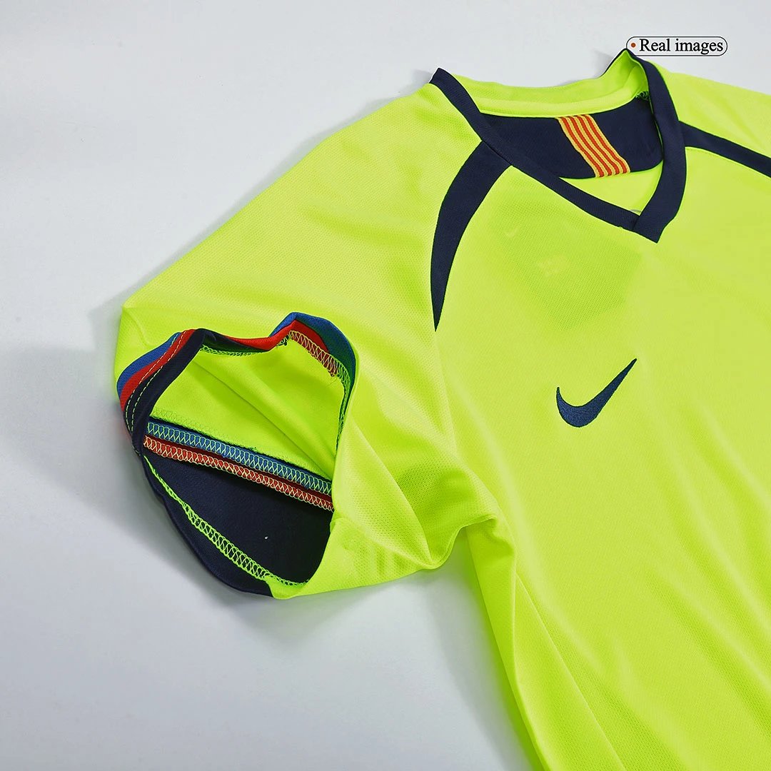 Barcelona 2005/06 FC Retro Away Jersey — Photo 8