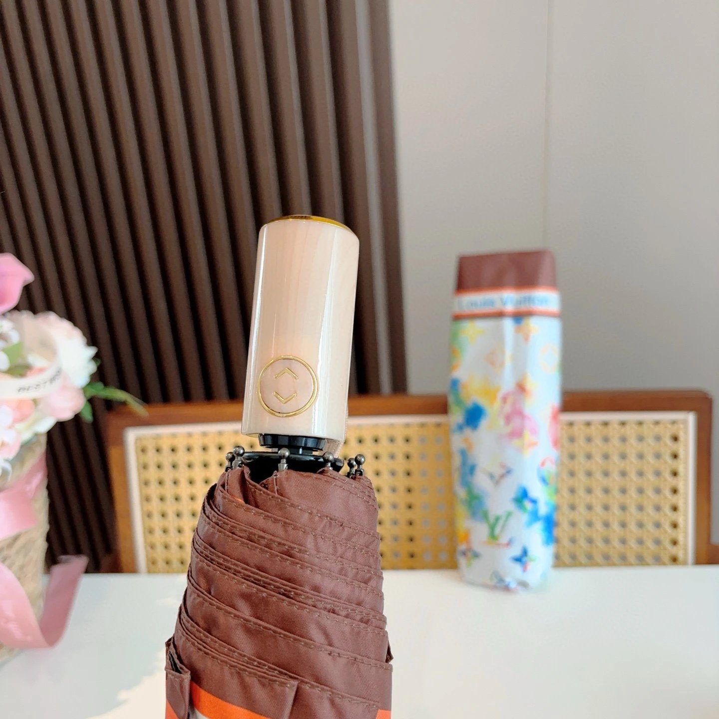 Louis Vuitton UV Protection Folding Umbrella Ver.F — QC