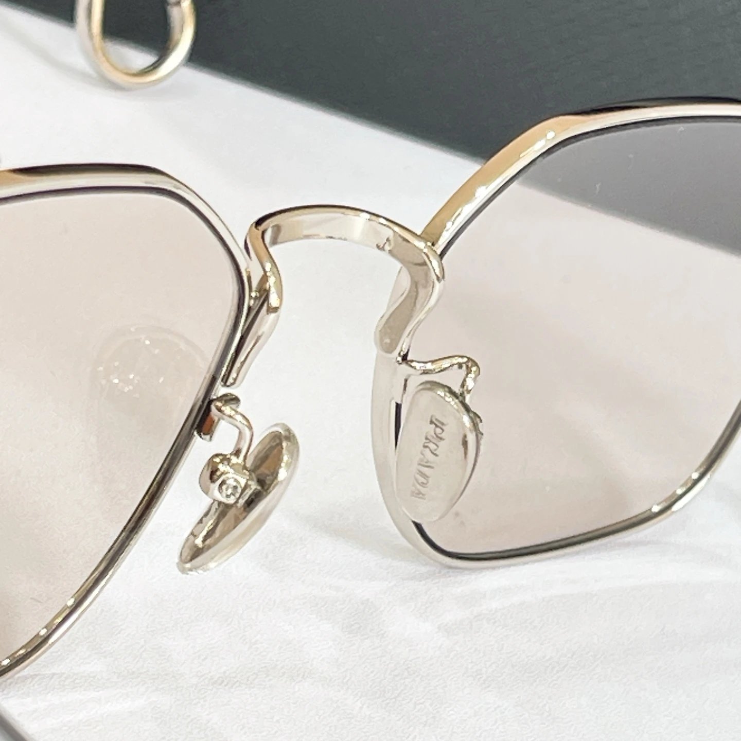 Prada SPR C50 Sunglasses 53-20-145 — Zdjęcie 5