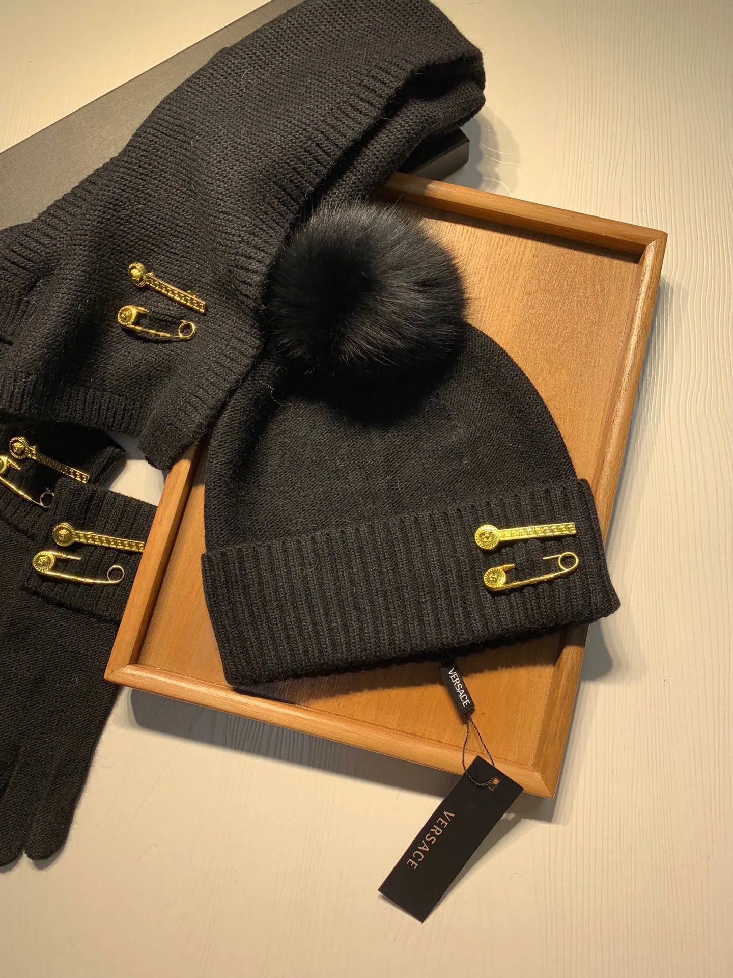 Versace Wool Rabbit Fur Scarf & Hat Set Ver.A — Photo 7