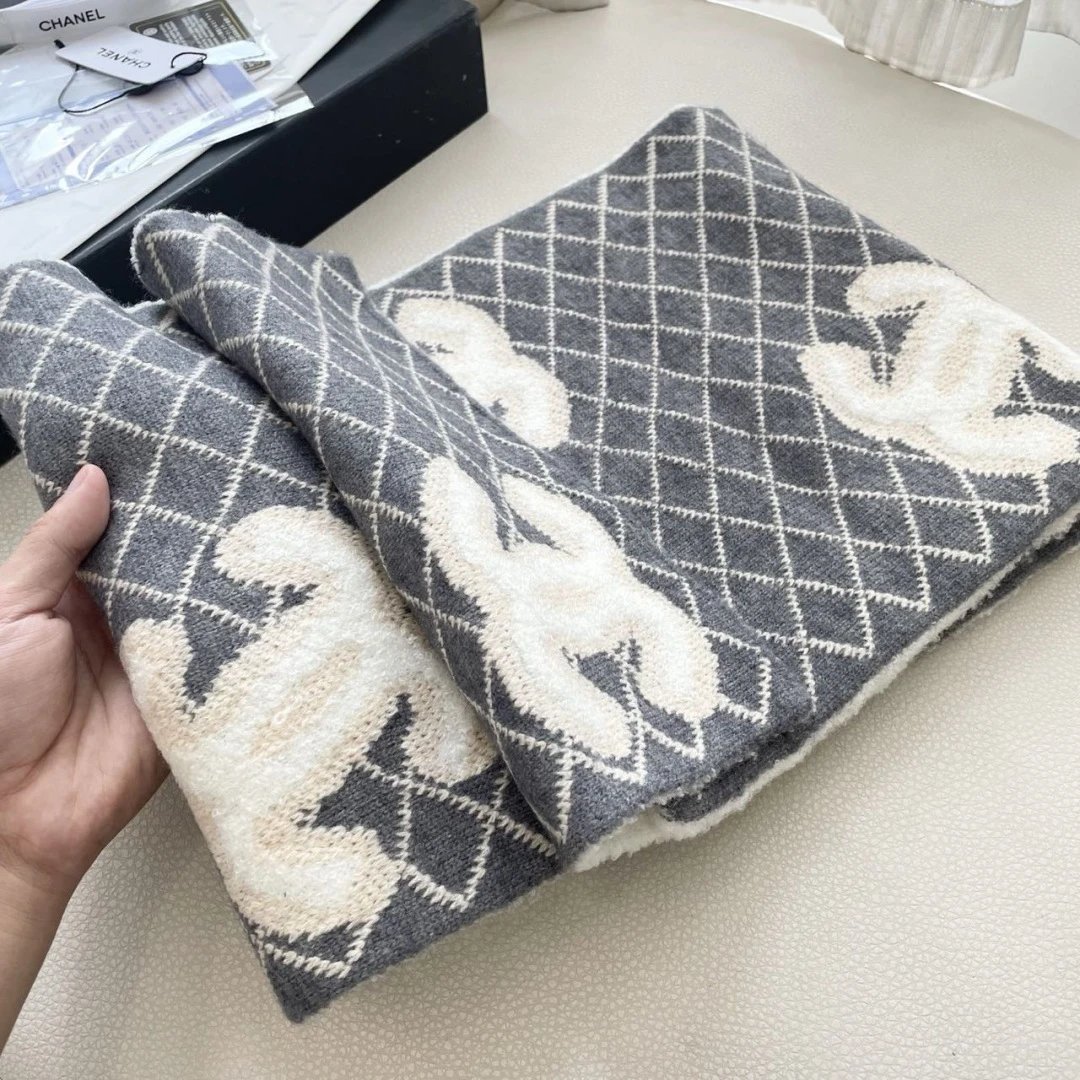 Chanel Cashmere Scarf Ver.F — Photo 6
