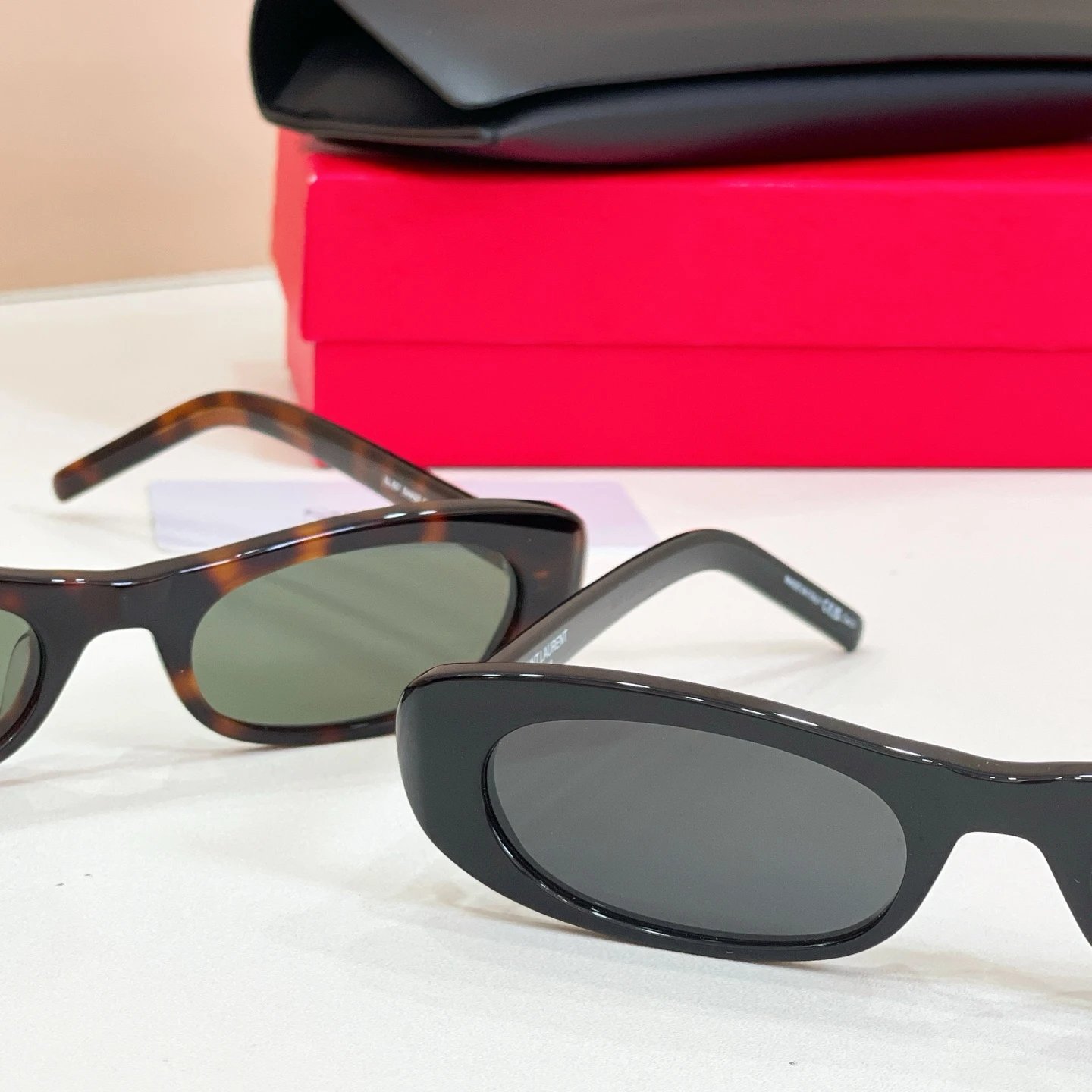 Saint Laurent SL 557 Sunglasses 53-20-145 — Zdjęcie 3