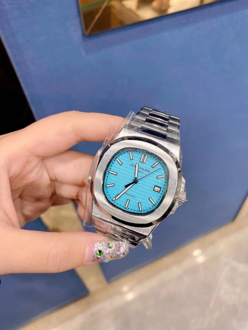 Patek Philippe roestvrijstalen automatisch horloge met lichtblauwe wijzerplaat Variant E