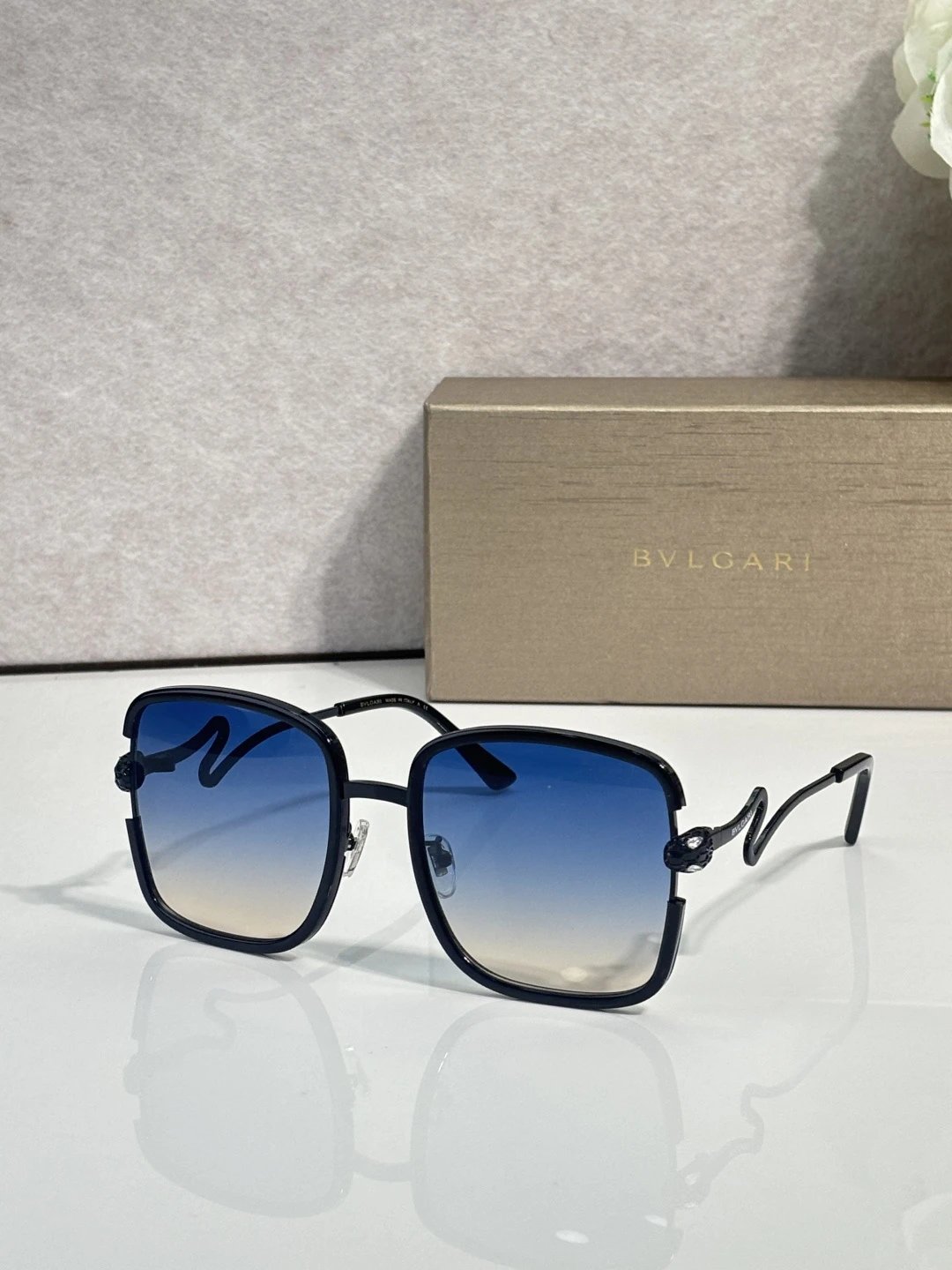 Bvlgari BV8880 Sunglasses 55-20-145 — photo 7