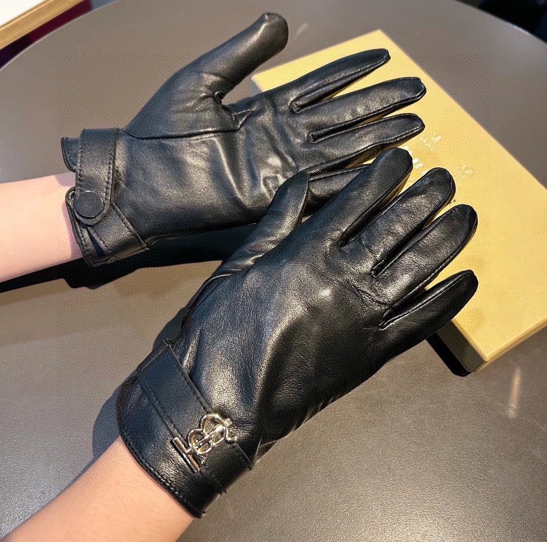 Burberry Lambskin Thermal Gloves Ver.E — Photo 2