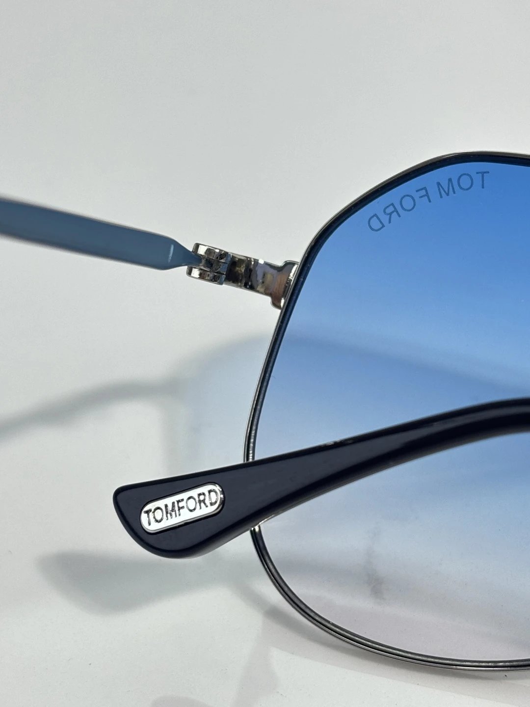 Tom Ford FT0853 Sunglasses 59-15 — QC