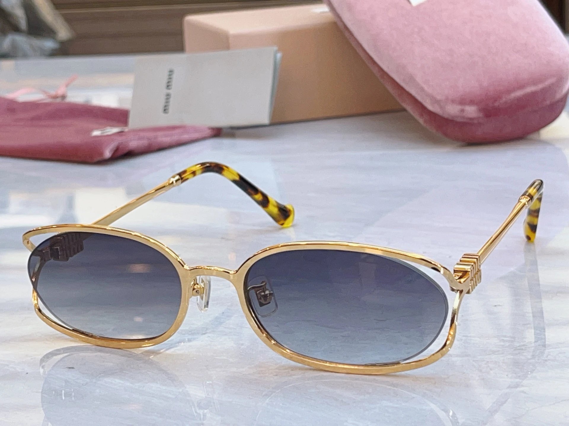 Miu Miu SMU 58Y Sunglasses 54-21-125 — photo 2