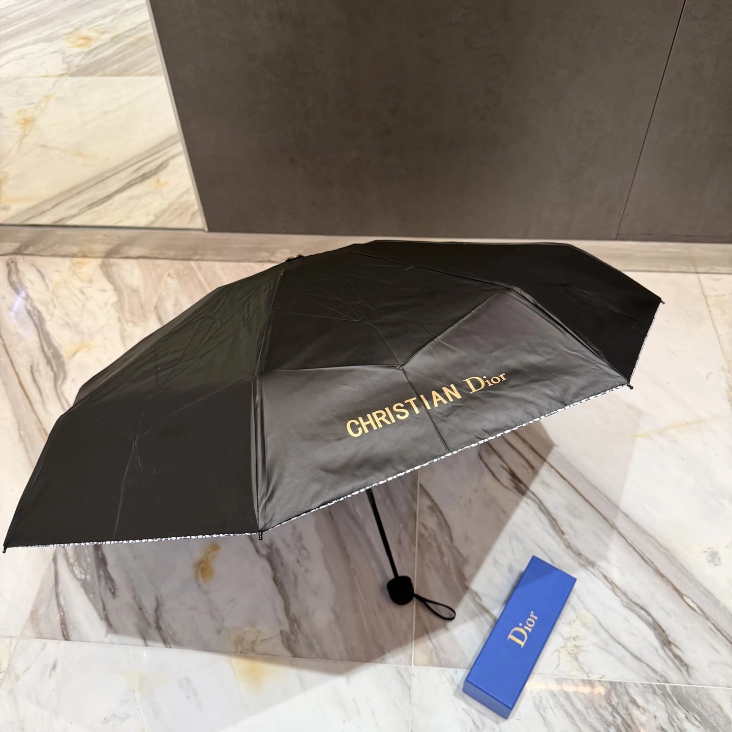 Dior UV Protection Folding Umbrella Ver.H — Zdjęcie 4