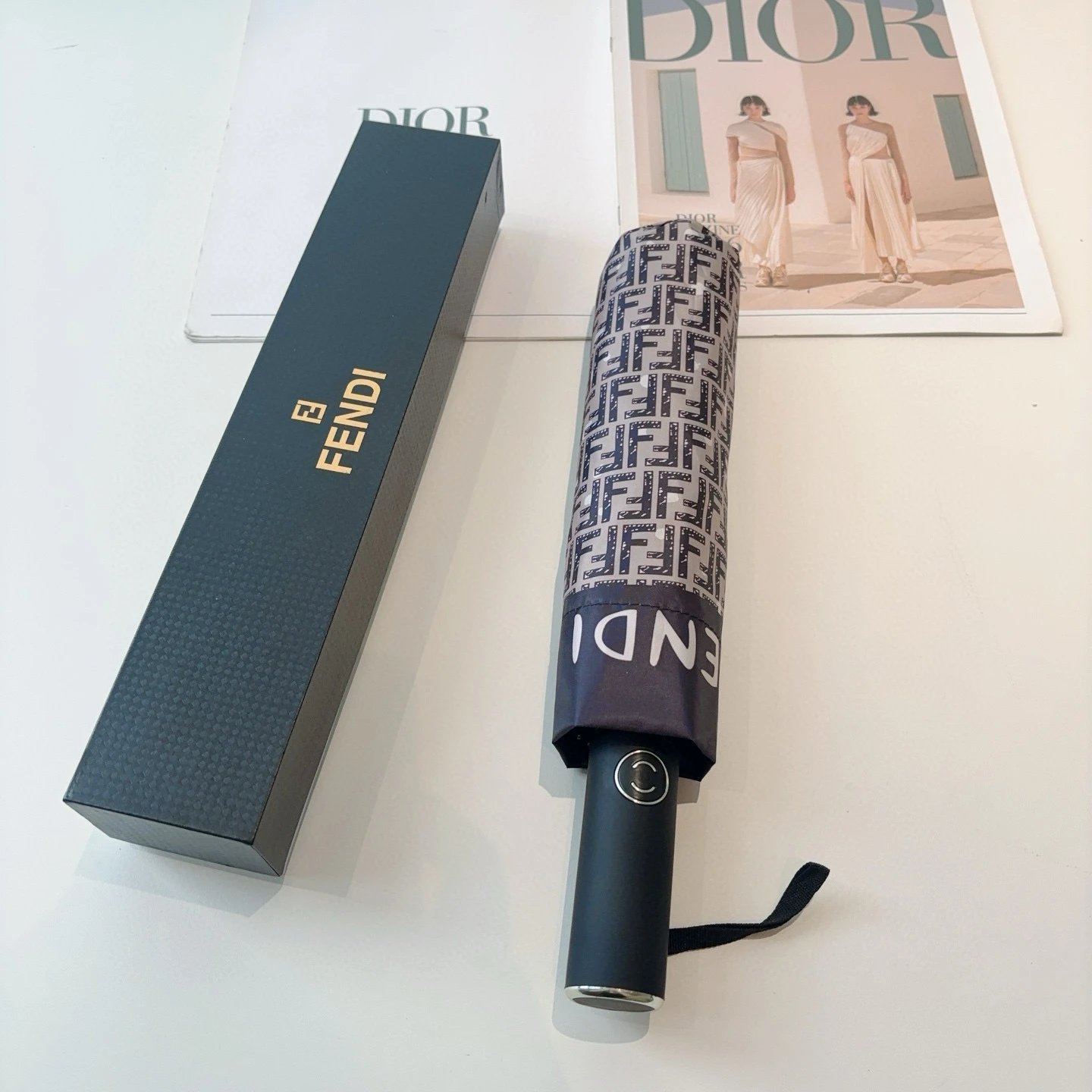 Fendi UV Protection Folding Umbrella Ver.F — Photo 2
