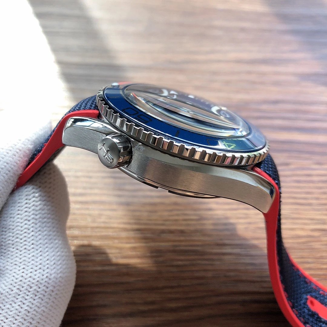 Omega Seamaster 600 Rubber Automatic Watch — photo 5