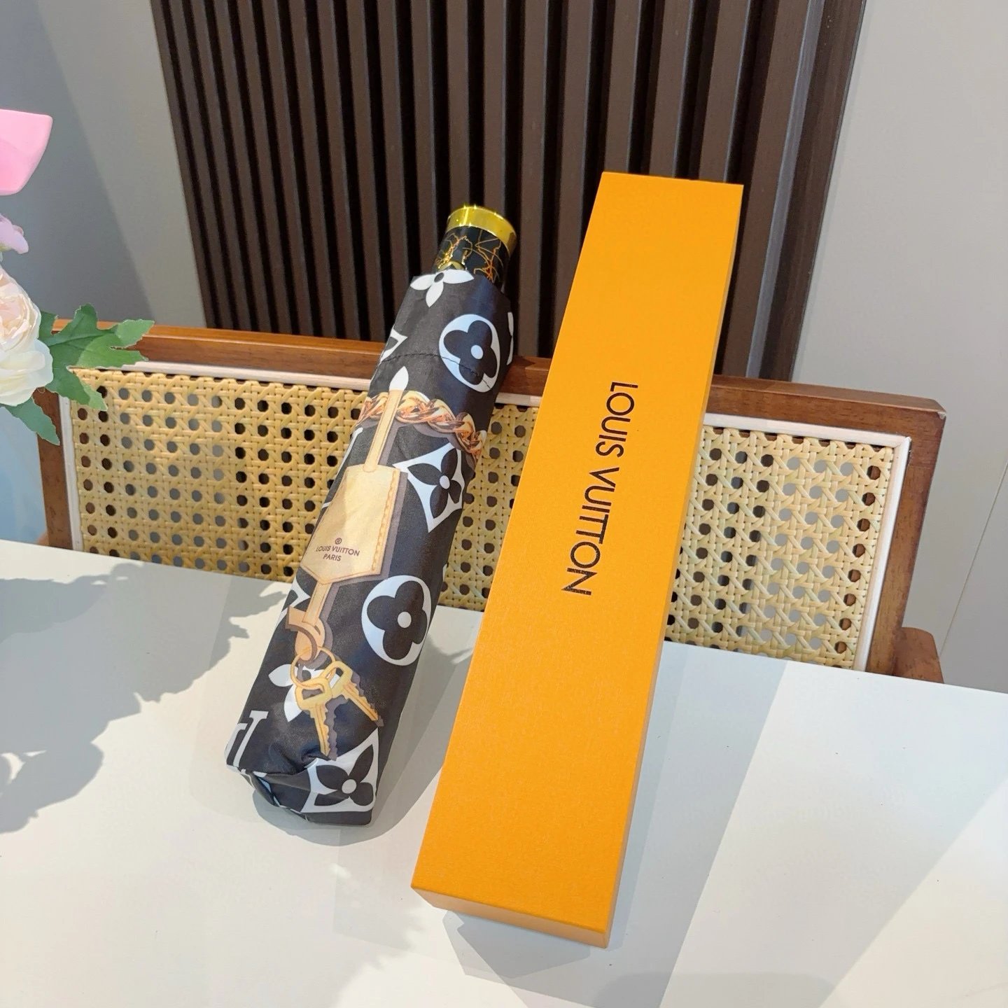 Louis Vuitton UV Protection Folding Umbrella Ver.H — QC