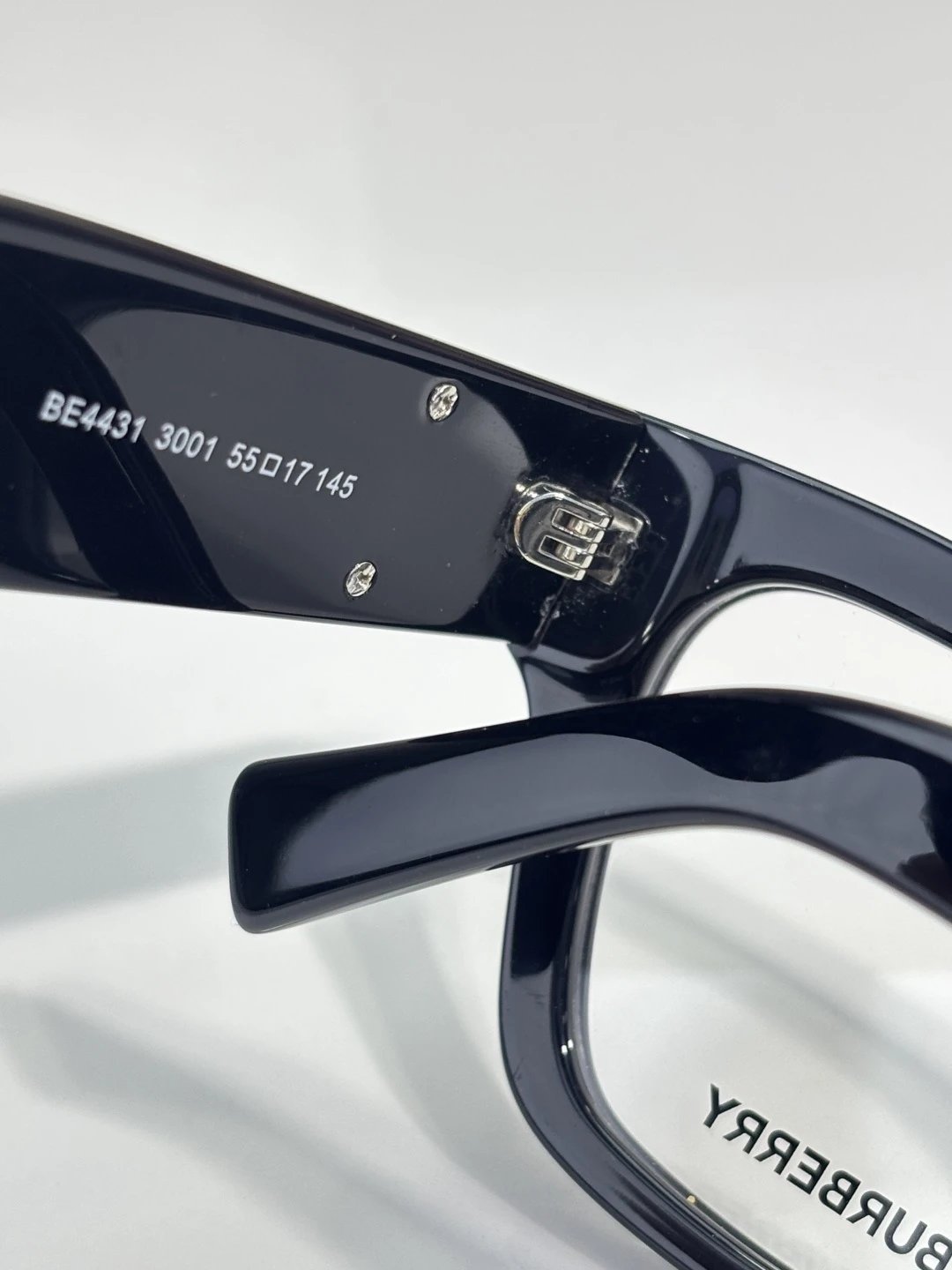 Burberry BE4431 Sunglasses 55-17-145 — photo 8