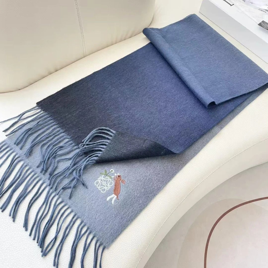 Loewe Cashmere Scarf Ver.J — Photo 6