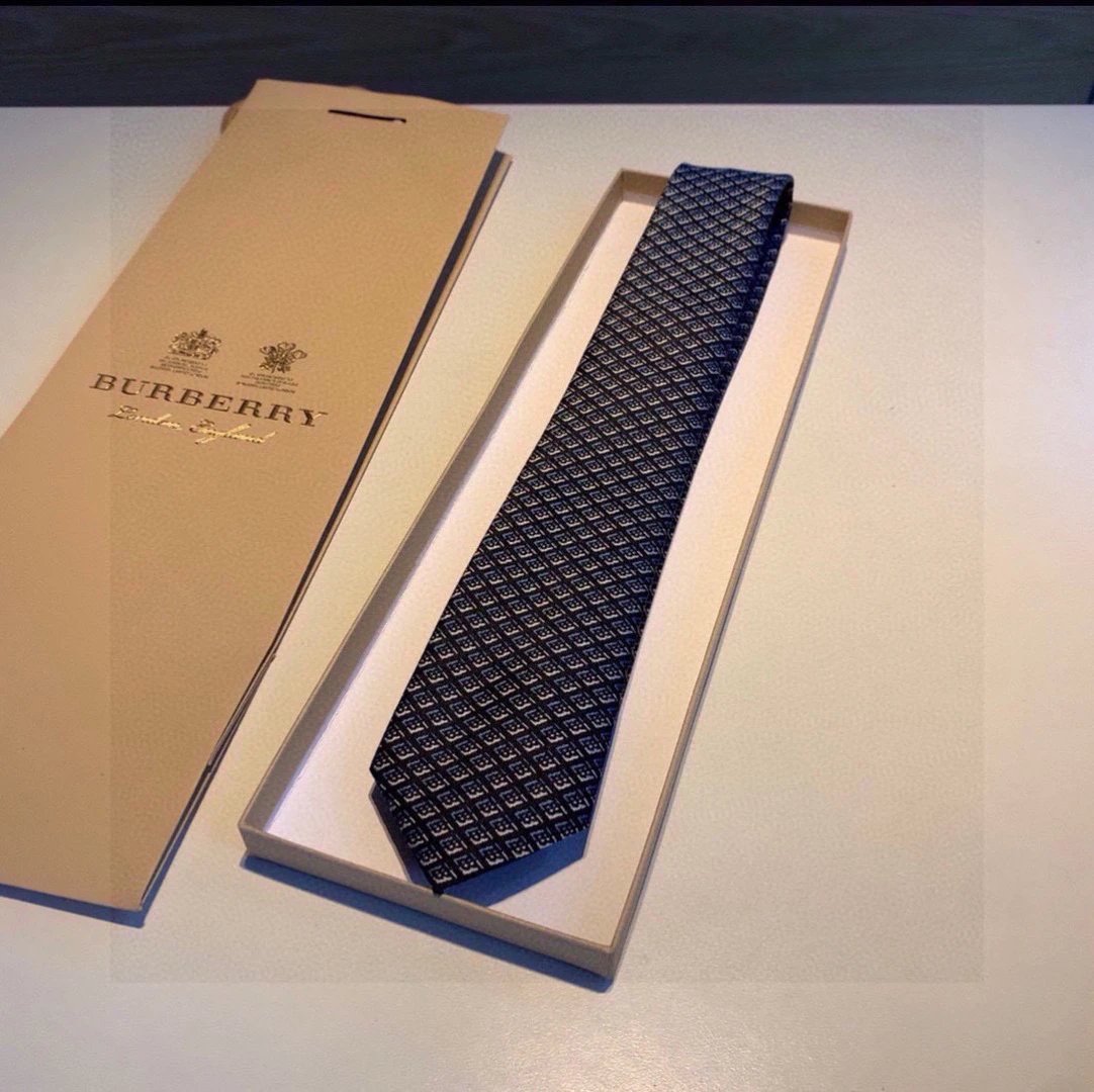 Burberry Silk Tie Ver.A — Photo 5