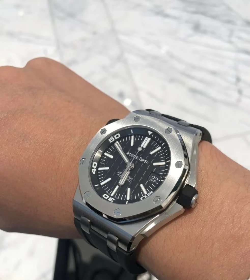 Audemars Piguet Royal Oak Offshore Automatic Watch 42mm Ver.J — Photo 4