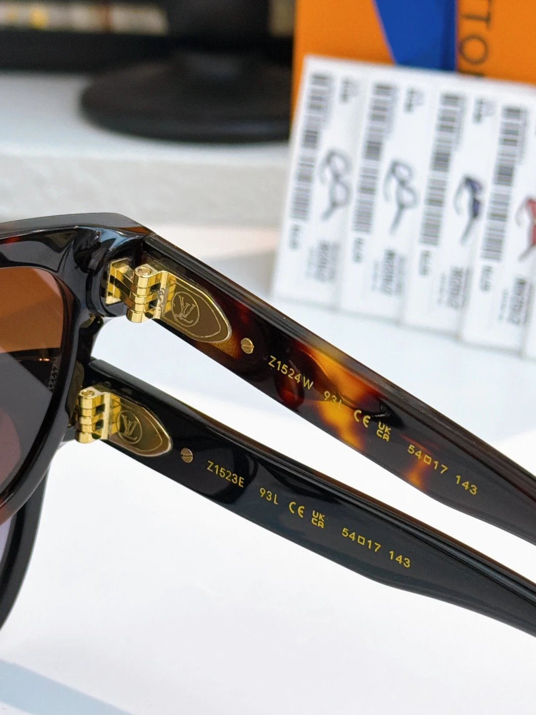 Louis Vuitton Z1523E Z1524W Sunglasses 54-17-143 — QC