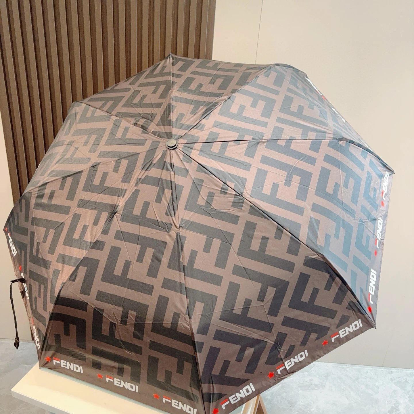 Fendi UV Protection Folding Umbrella Ver.I — Photo 9