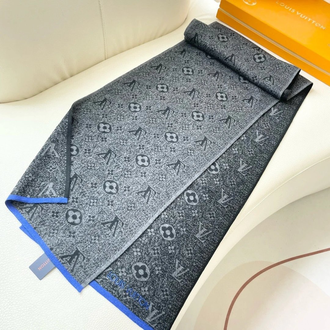 Louis Vuitton Cashmere Scarf Ver.J — Zdjęcie 6