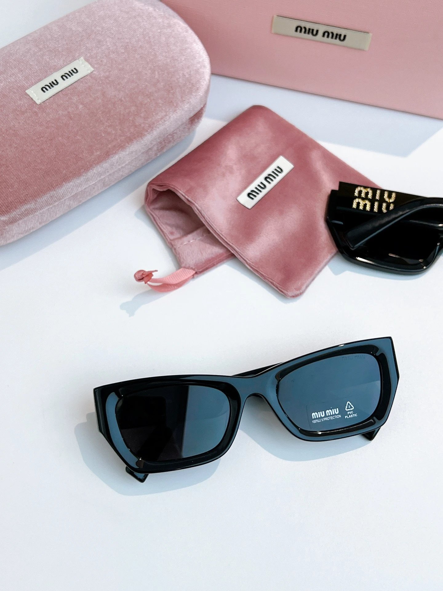 Miu Miu Sunglasses Ver.G — photo 2