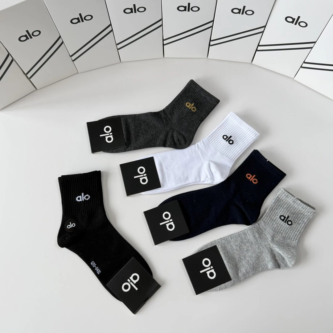 ALO Crew Socks 5-Pair Box Ver.A — QC