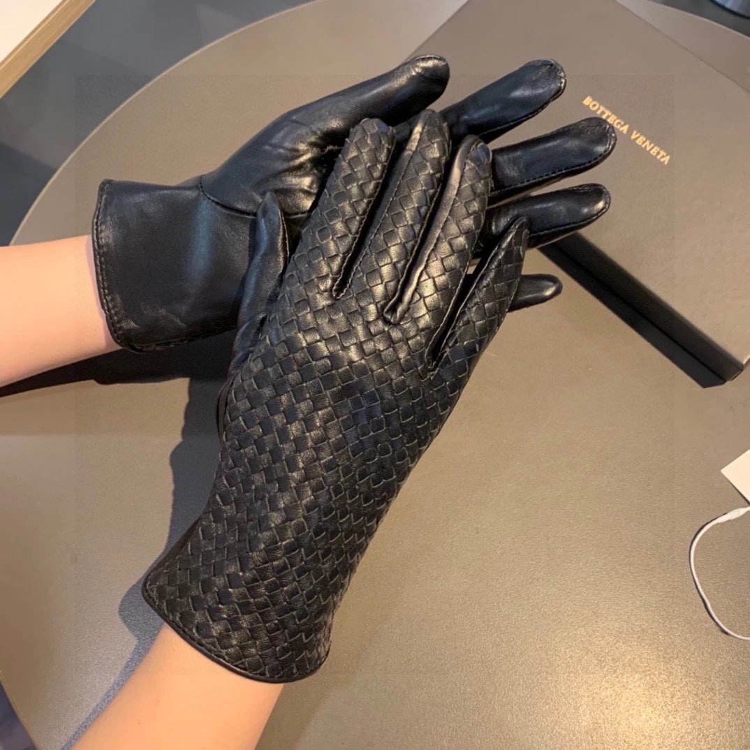 Bottega Veneta Lambskin Cashmere Gloves Ver.E — Photo 3