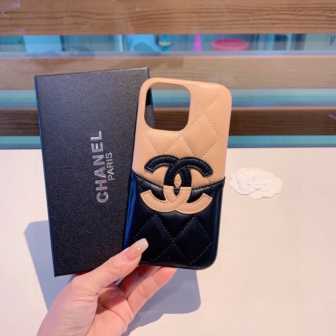 Chanel Phone Case Ver.E — Photo 4