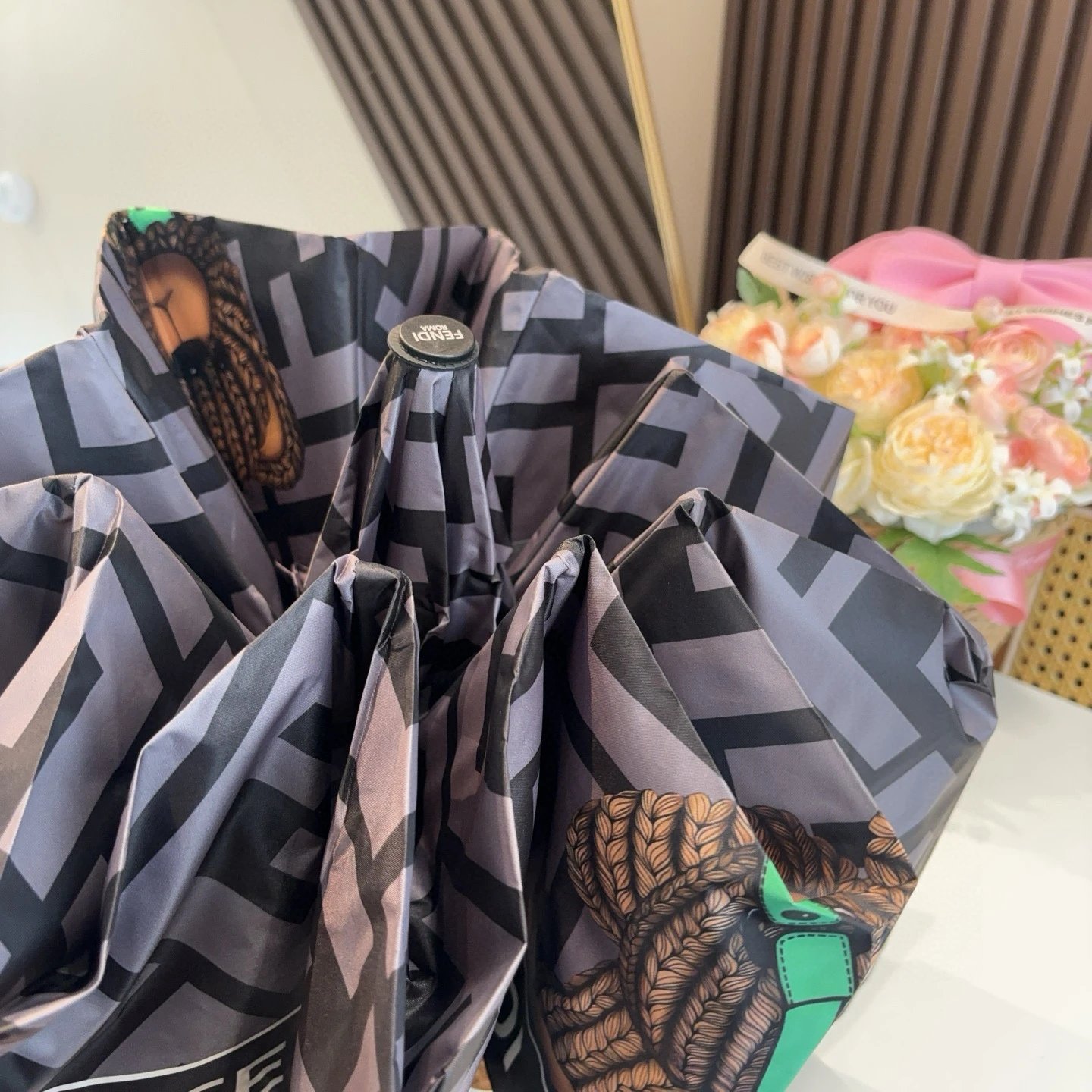 Fendi UV Protection Folding Umbrella Ver.K — Photo 3