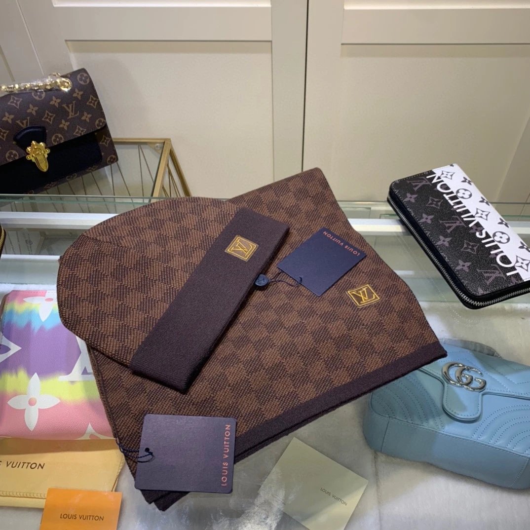 Louis Vuitton Wool Cashmere Scarf & Hat Set Ver.C — Photo 8