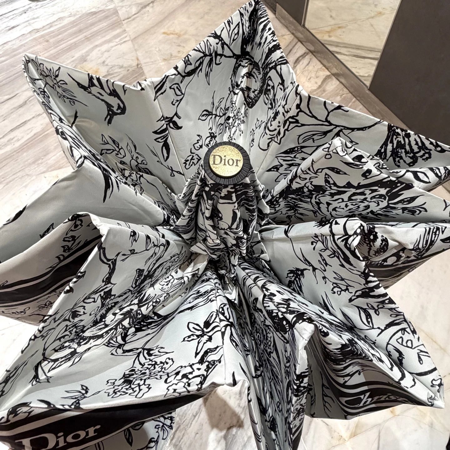 Dior UV Protection Folding Umbrella Ver.J — Zdjęcie 4