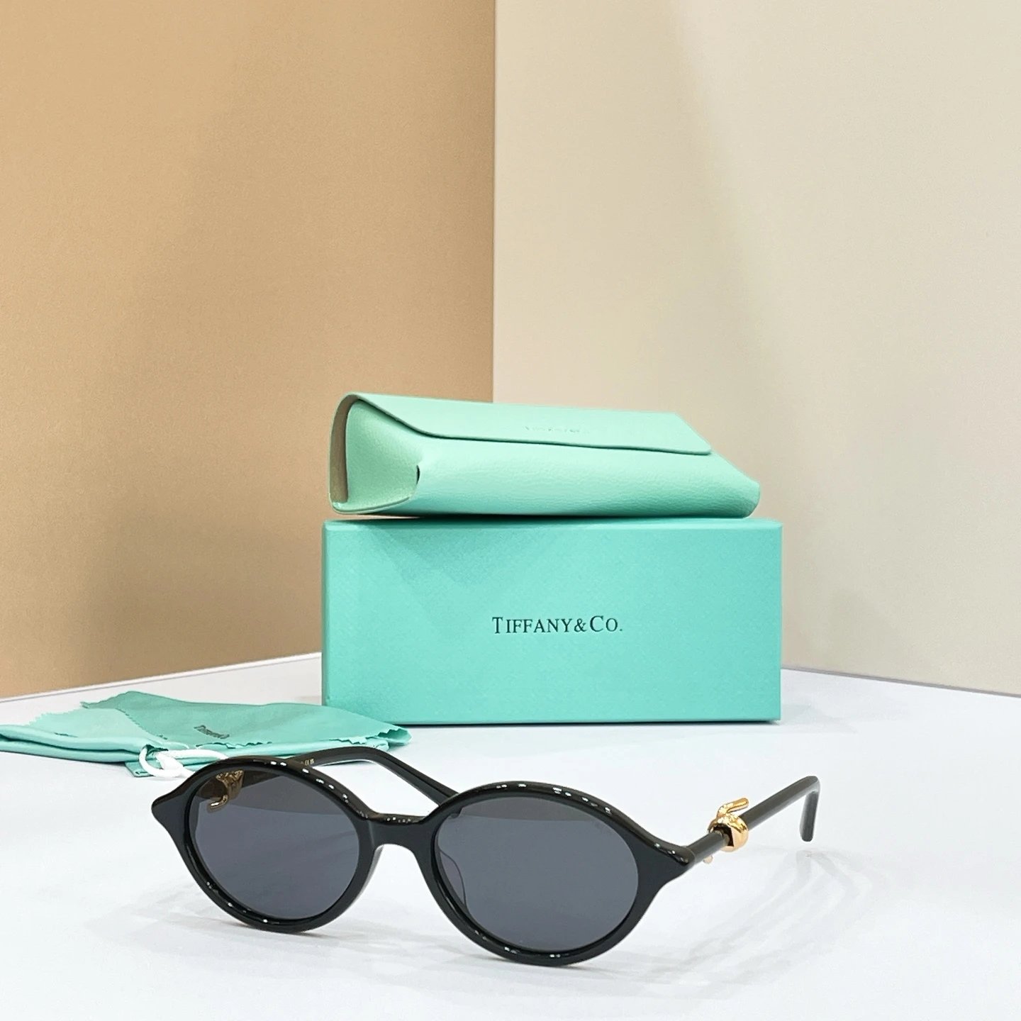 Tiffany TF2449B Sunglasses 53-19-145 Ver.B — Photo 6