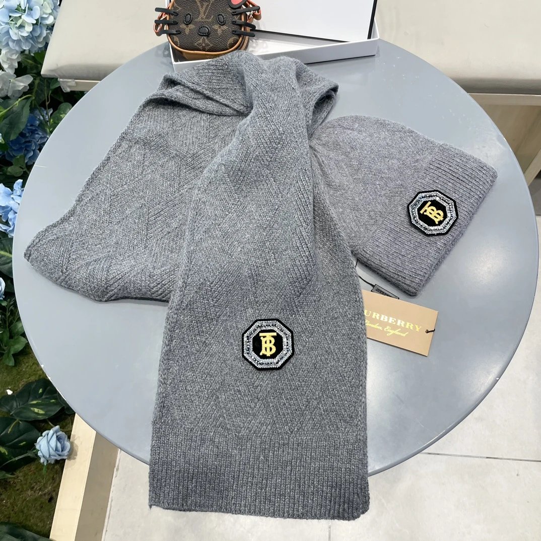 Burberry Scarf & Hat Set Ver.F — QC