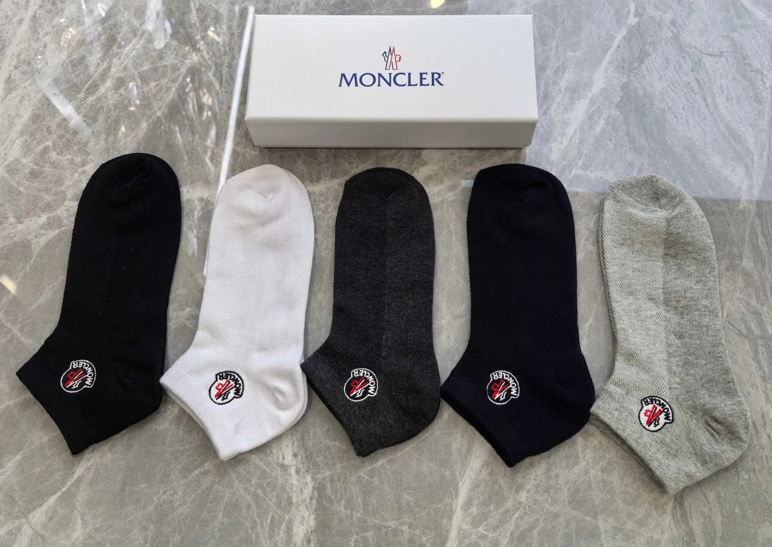 Moncler Embroidered Quarter Socks 5-Pair Box Ver.A — photo 7