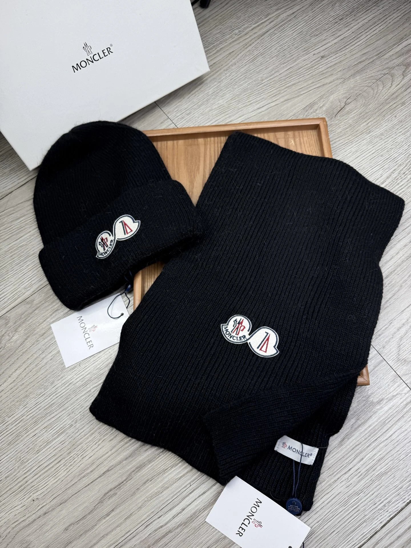 Moncler Wool Rabbit Fur Scarf & Hat Set Ver.G — Photo 3