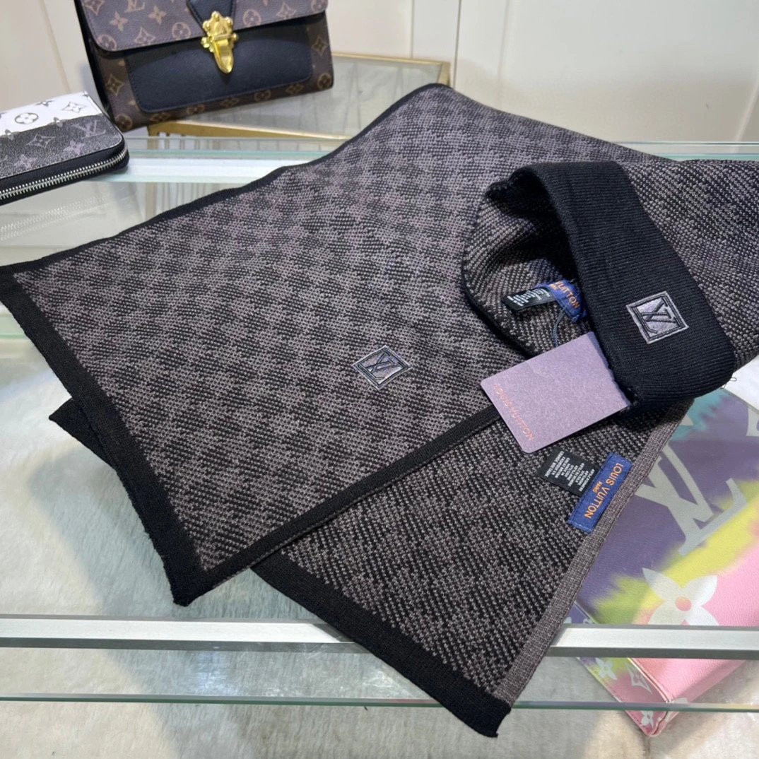 Louis Vuitton Wool Scarf & Hat Set Ver.C — Photo 4