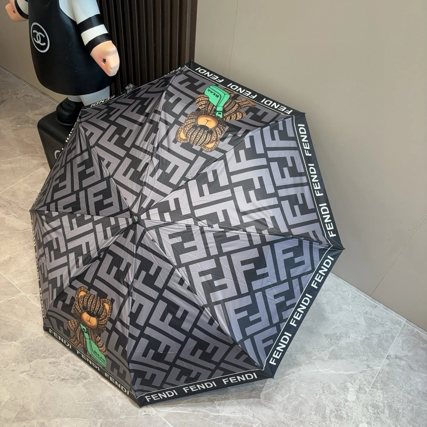 Fendi UV Protection Folding Umbrella Ver.K — Photo 7