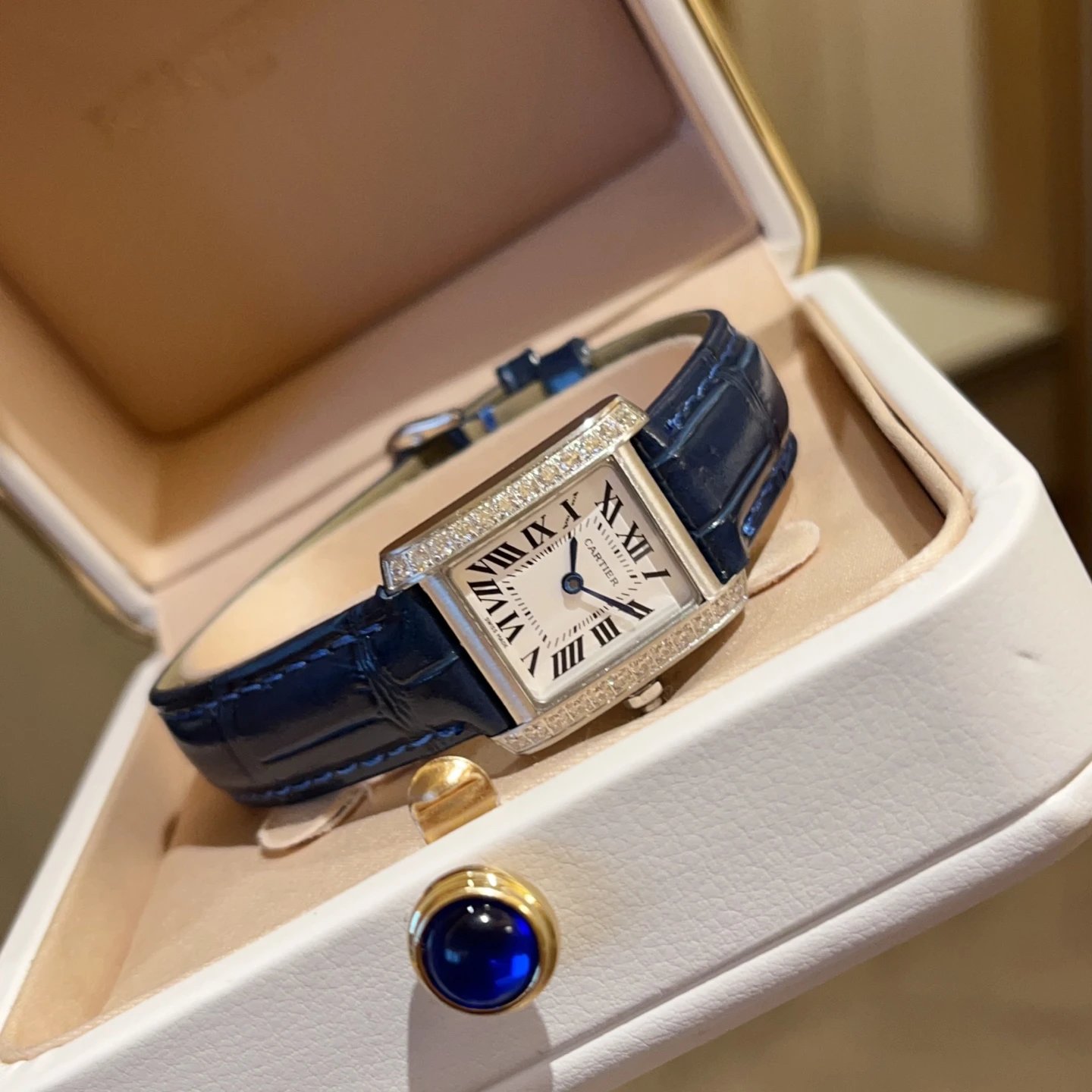 Cartier Tank Quartz Ladies Watch 21.2mm — photo 4