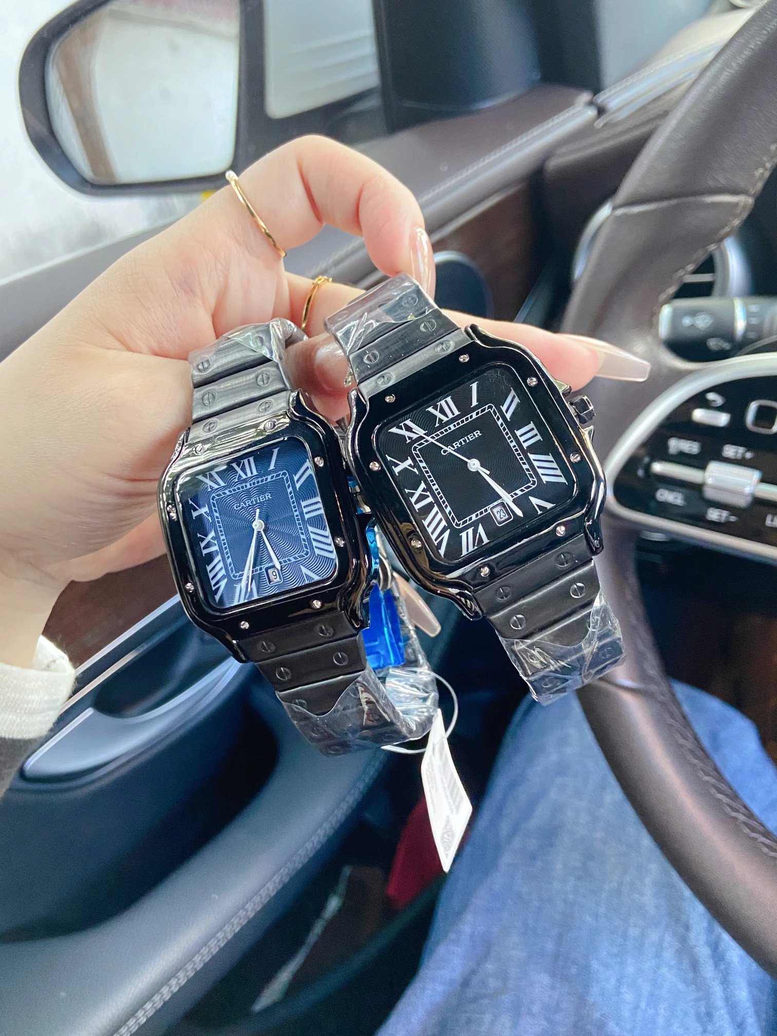 Zegarek Cartier z kwadratową tarczą i cyframi rzymskimi