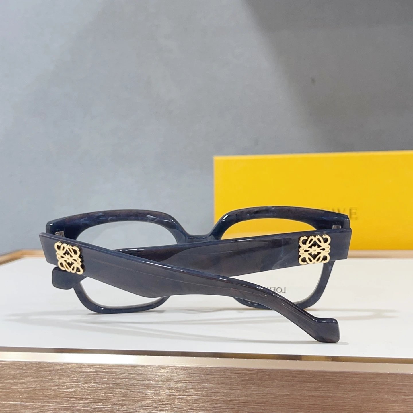 Loewe LW50069I Sunglasses 51-19-140 Ver.A — photo 9