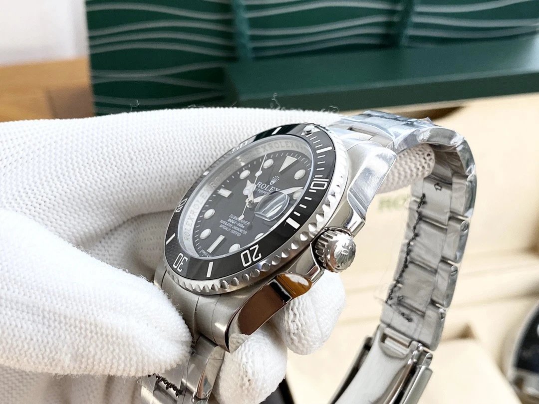 Rolex Submariner 3-Hand Automatic Watch 40mm — photo 6