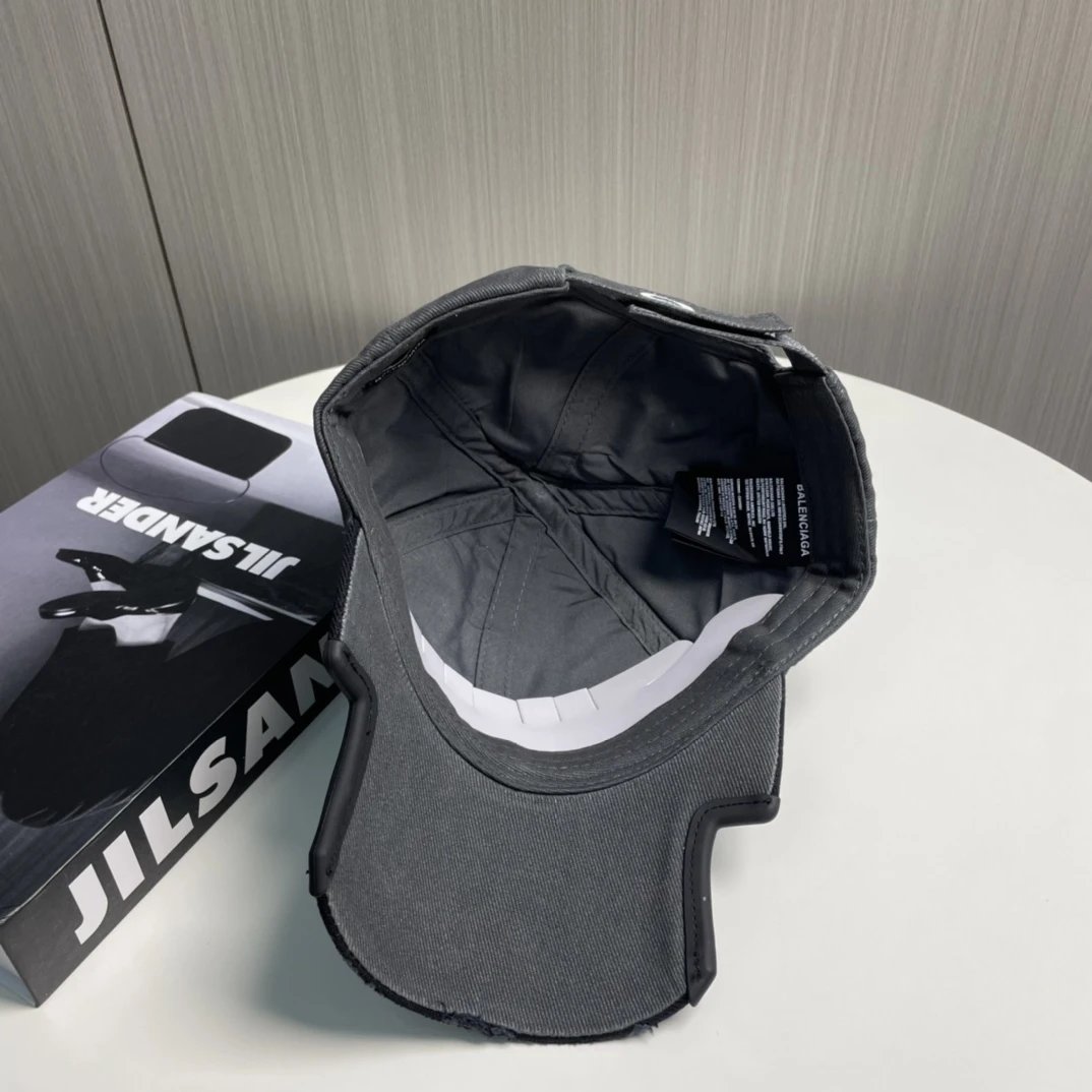 Balenciaga Baseball Cap Ver.B — photo 4