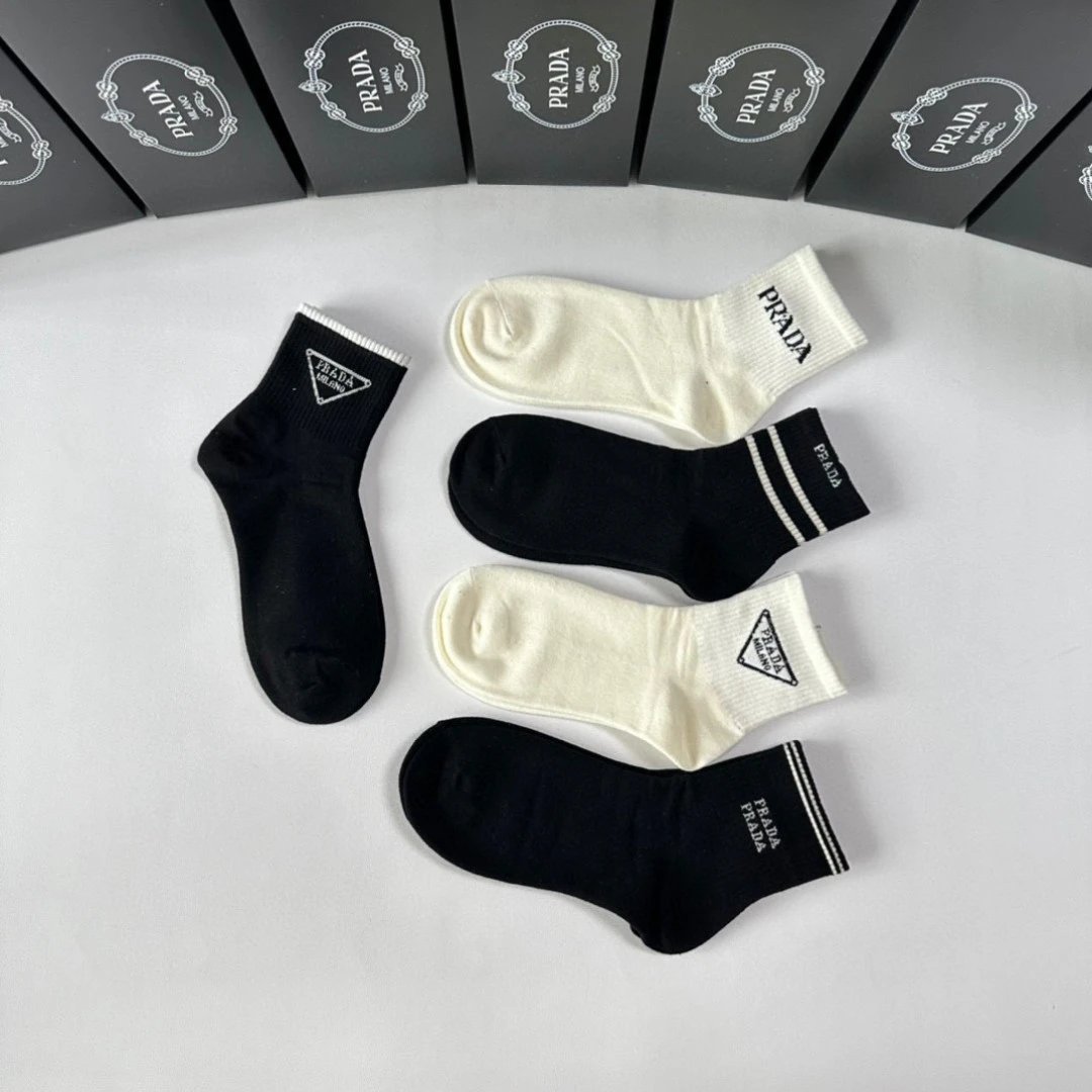 Prada Crew Socks 5-Pair Box Ver.A — Photo 5