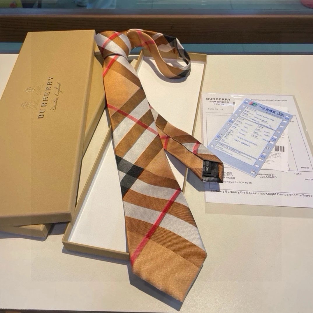 Burberry Silk Tie Ver.C — Photo 8