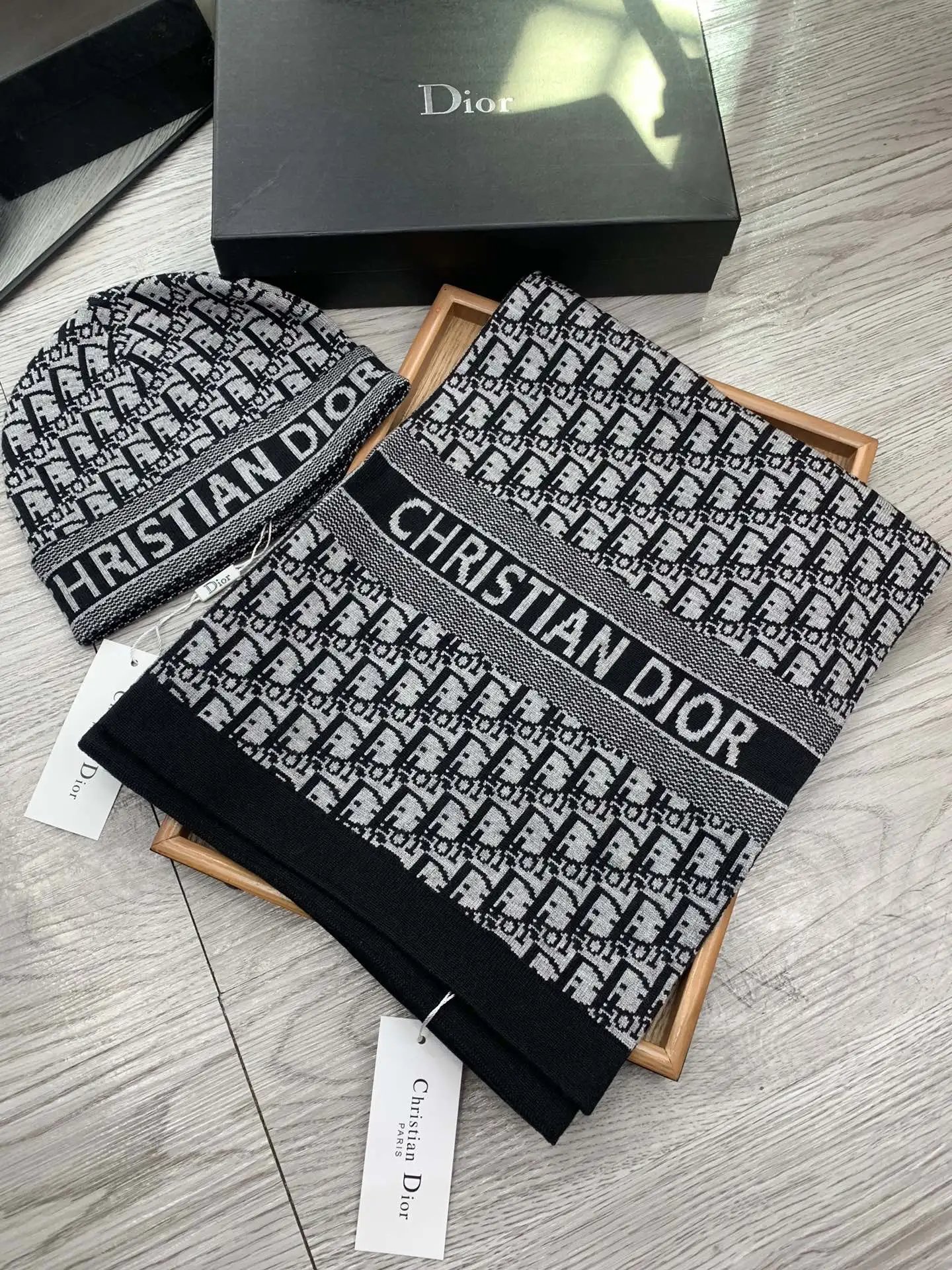 Dior Wool Rabbit Fur Scarf & Hat Set Ver.A — Photo 2