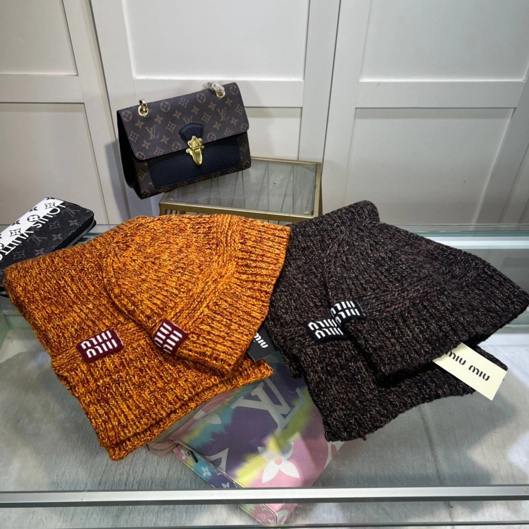 Miu Miu Scarf & Hat Set Ver.B — Photo 8