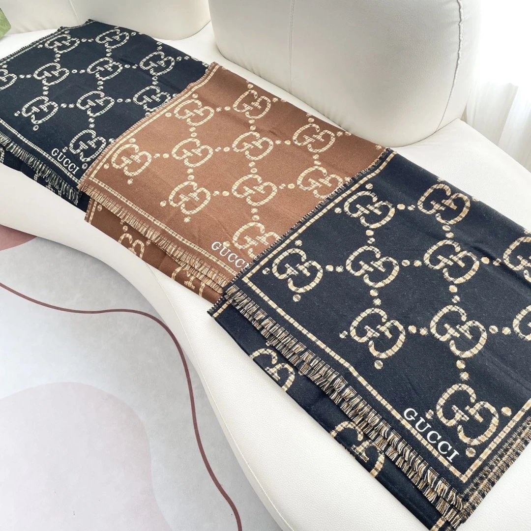 Gucci Cashmere Shawl Ver.H — Photo 2