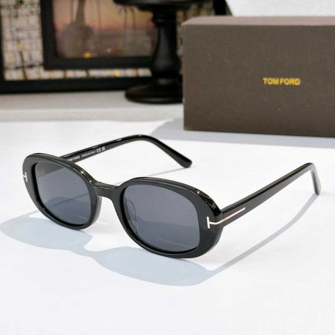 Tom Ford FT1364 Sunglasses 49-21-140 Ver.B — photo 8