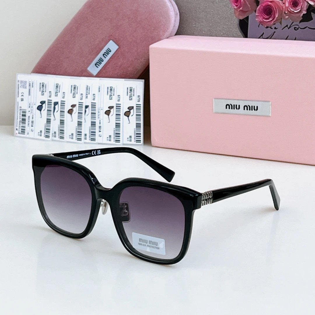 Miu Miu SMU 18zs Sunglasses 61-15-145 — Zdjęcie 5