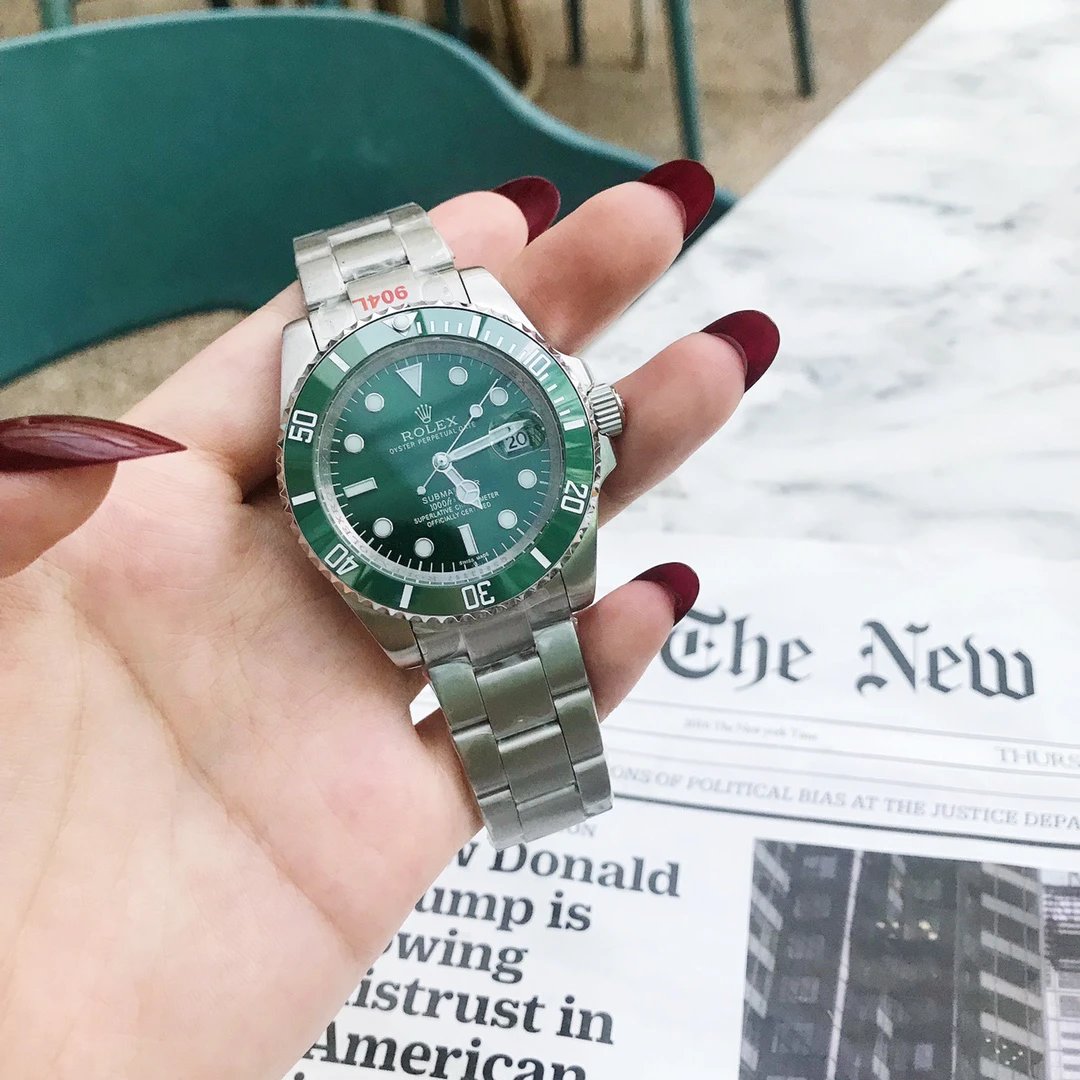 Reloj Rolex Submariner Date con brazalete de acero inoxidable